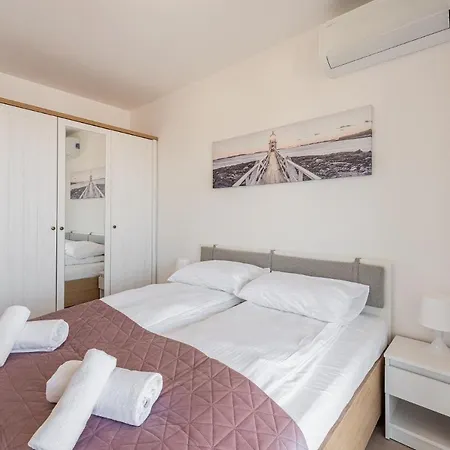 Horyzont -baltycka 22- Blisko Morza, Parking, Sniadanie!!! Колобжег